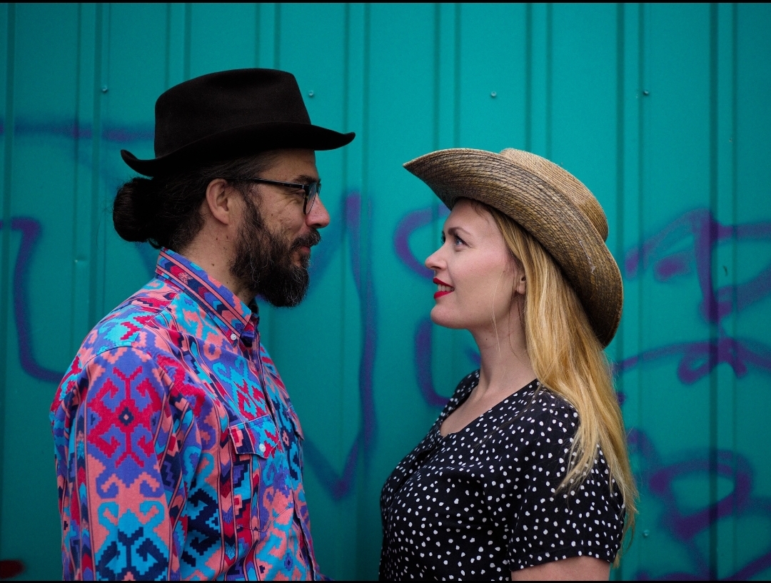Skogster Live Country Couple Klo 21 00 Bar Skogster H meenlinna